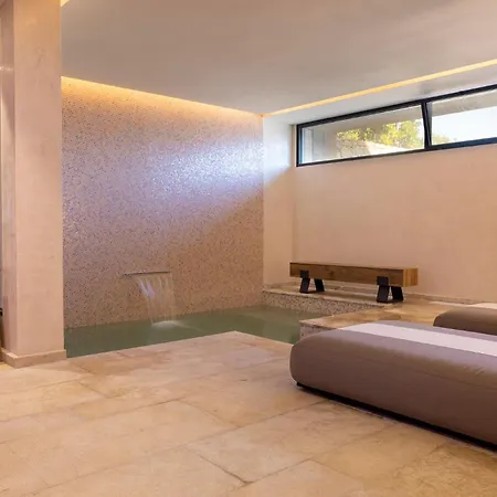Hotel Les Regalia &