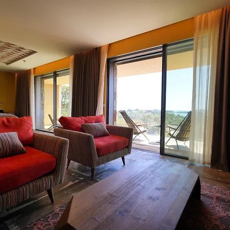 Hotel Les Regalia &