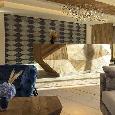 Hotel Les Regalia & 5*